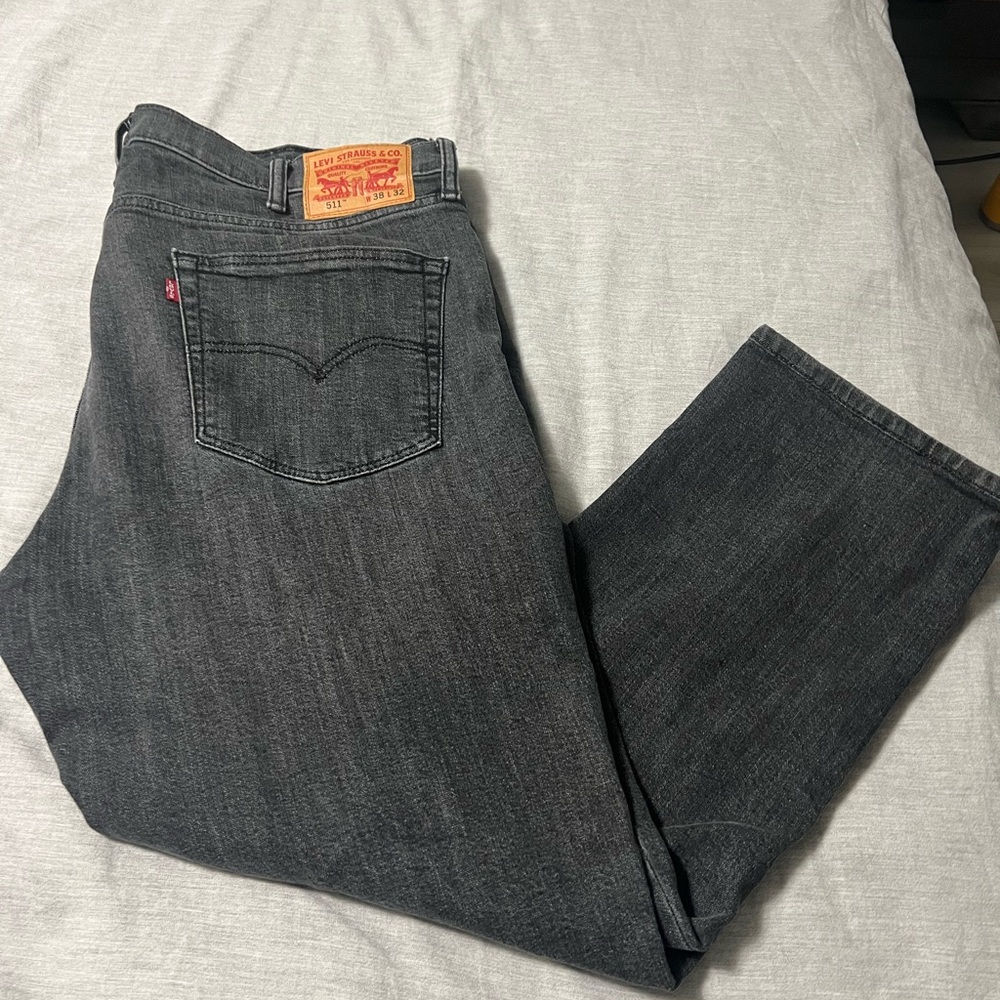 Levi's Slim Men's Jeans in Black Denim - Picture 2 of 3